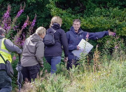 Paul-Belford-guided-walk.jpg 1