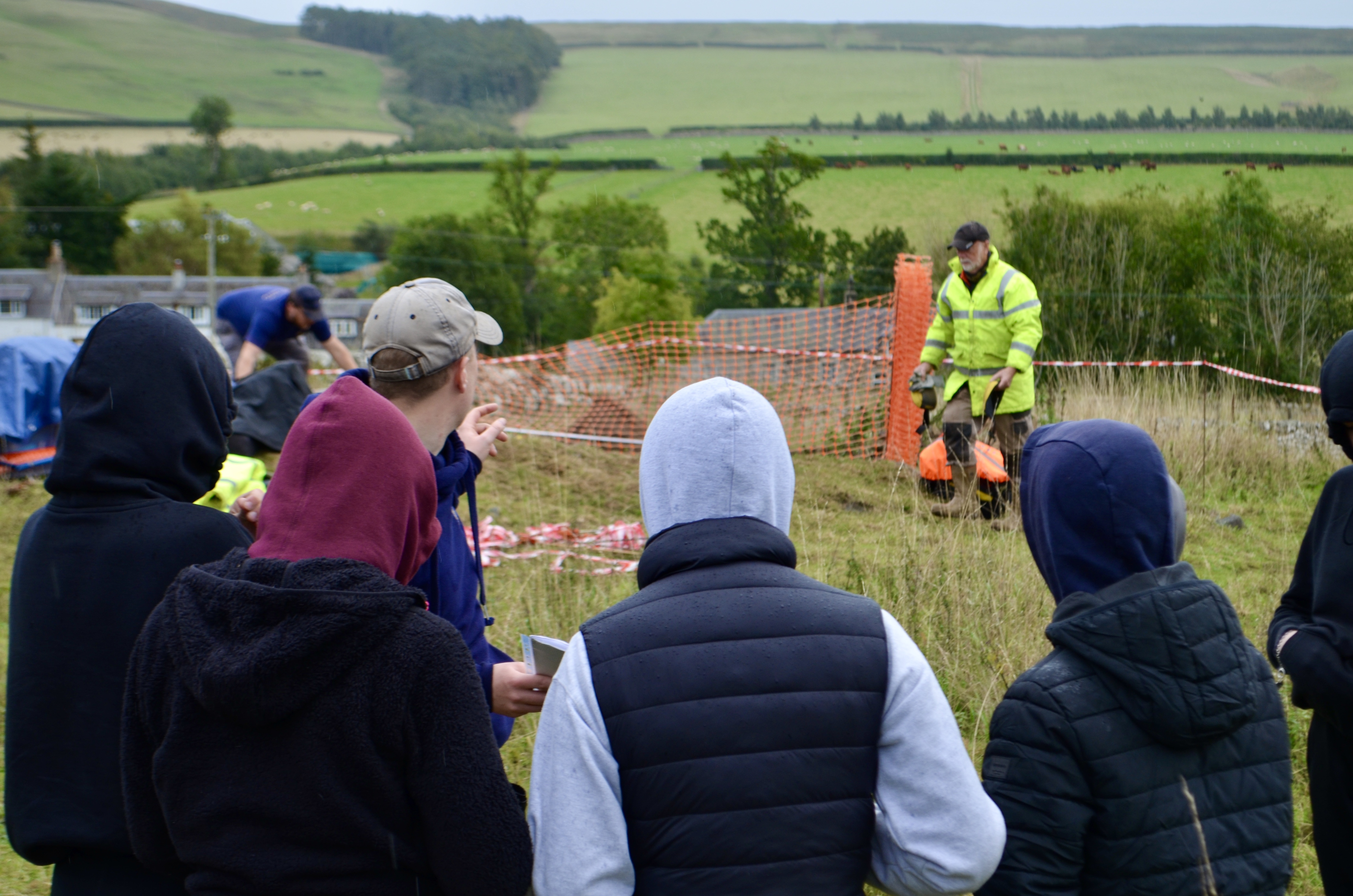 1-KAP-team-at-the-Bedrule-Castle-dig-5178B.jpg