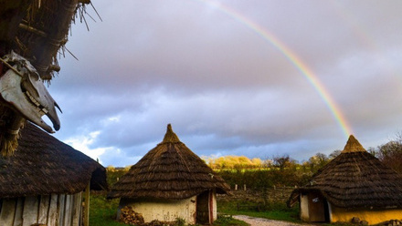 Butser+Ancient+Farm+Iron+Age+Roundhouse+rainbow+-+Photo+Rachel+Bingham.jpg 1