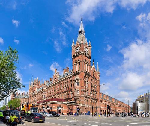 St_Pancras_Railway_Station_2012-06-23.jpg
