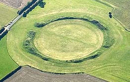 thornborough-henges-centralt-eh-c6785.jpg