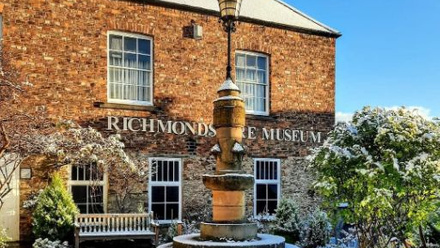 MUSEUM FRONT IN SNOW-1.jpg