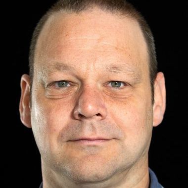 Dr Robert Hosfield