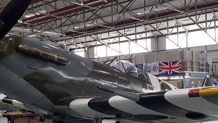Battle_of_Britain_Memorial_Flight_Visitor_Centre.jpg